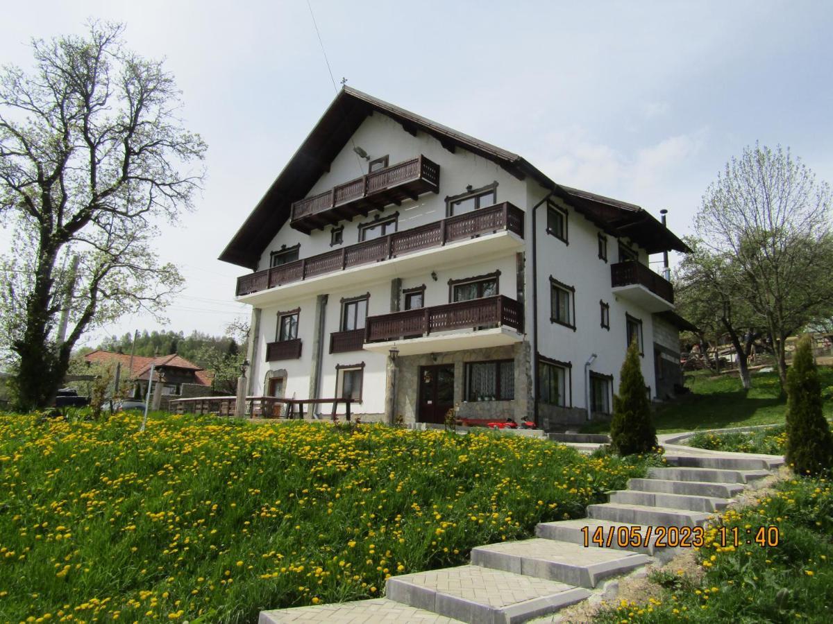 Vila Ograda De La Munte Bran  Exteriér fotografie