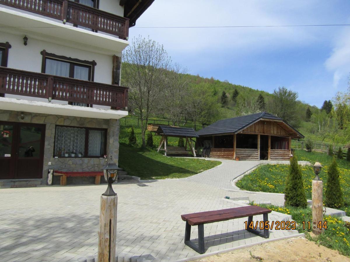 Vila Ograda De La Munte Bran  Exteriér fotografie